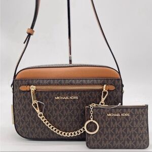 Michael Kors Large EW Zip Chain Xbody
Bag & Coinpouch w ID Brown